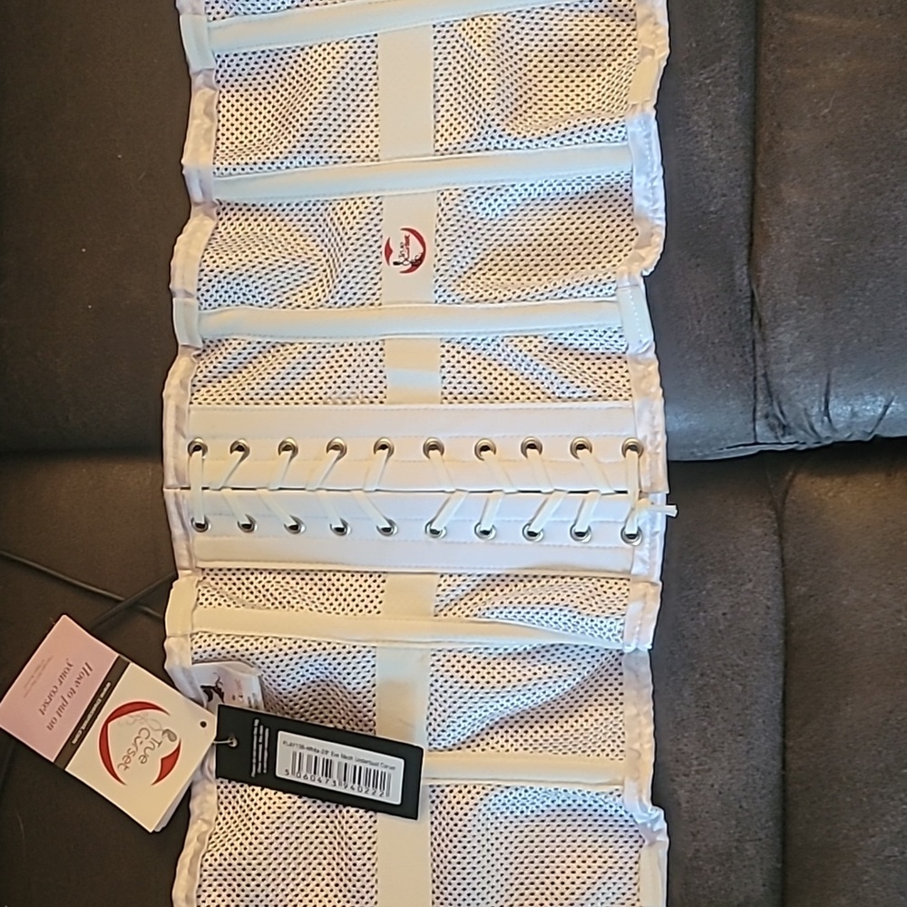 (NWT) PRETTYLITTLETHING CORSET (Size 28inch) Mesh material White